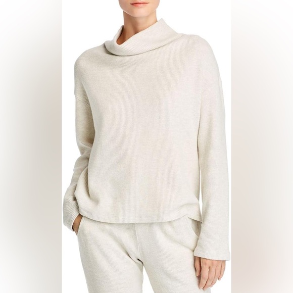 NWOT MONROW LUXURY BRAND SOLD OUT COWL NECK ULTRA SOFT SWEATER EGGSHELL Sz M - Picture 3 of 8